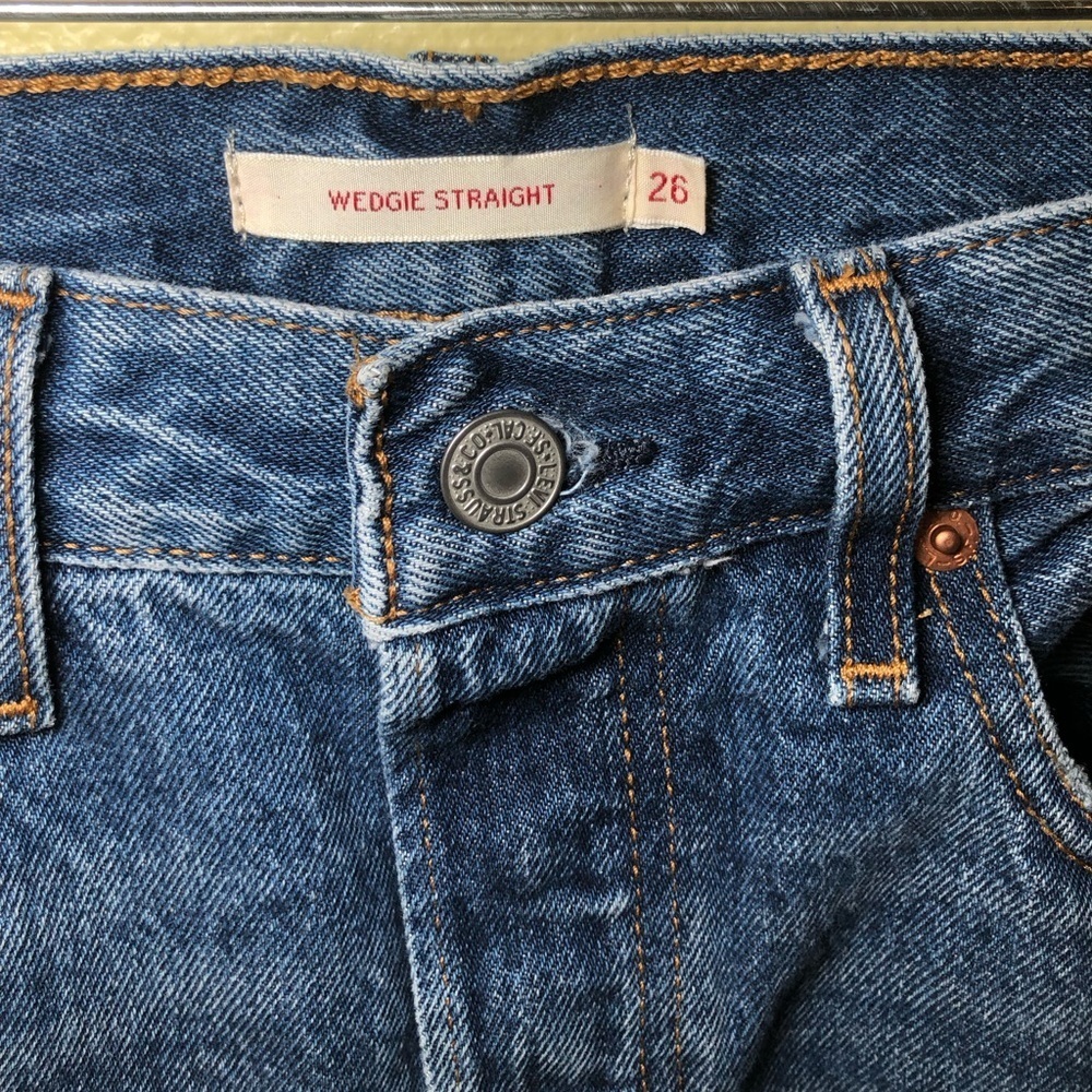 Levi’s Wedgie Straight Jeans Distressed size 26 - Picture 4 of 8